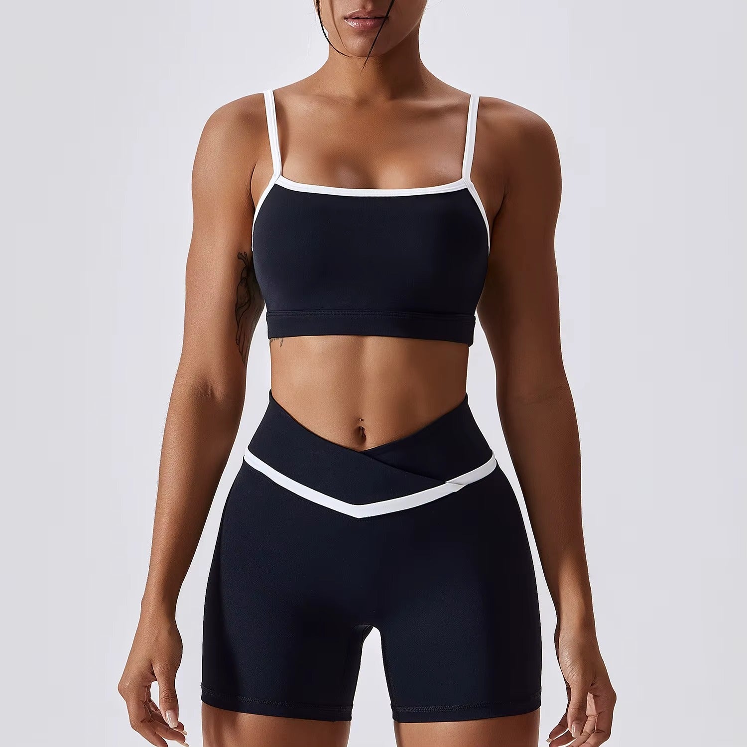 Nalya Flex – Ensemble short sport femme seconde peau