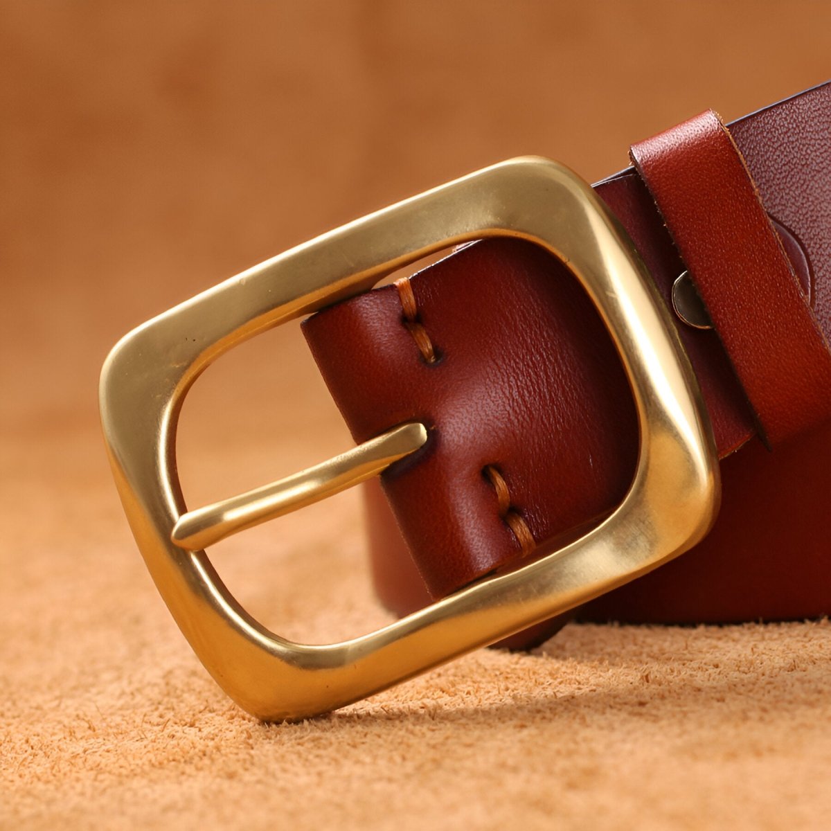 Cinto masculino de couro, fivela de latão hipoalergênica, modelo Mathis